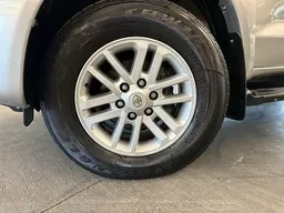 Toyota Hilux SW4