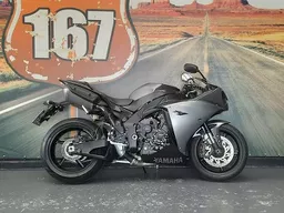 YZF R1