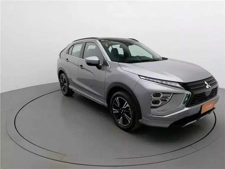 Mitsubishi Eclipse Cross Prata 1