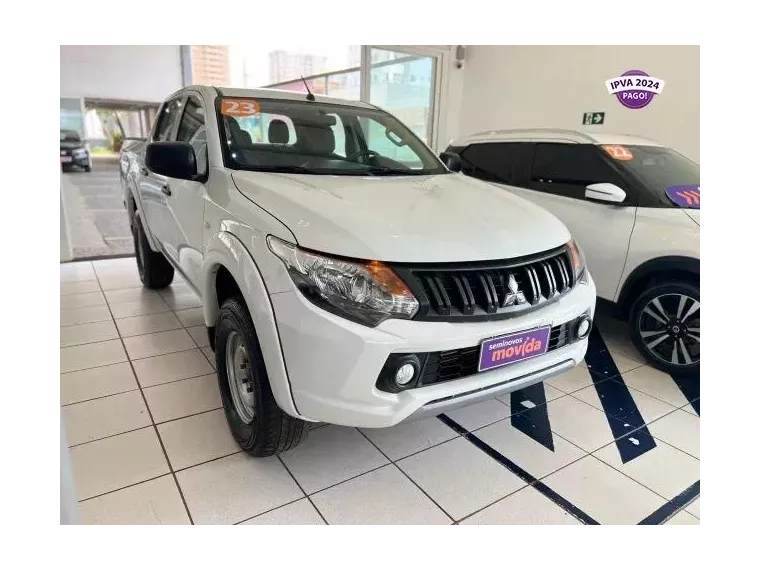 Mitsubishi L200 Branco 1