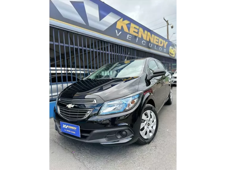 Chevrolet Onix Preto 4