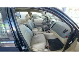 Toyota Hilux SW4