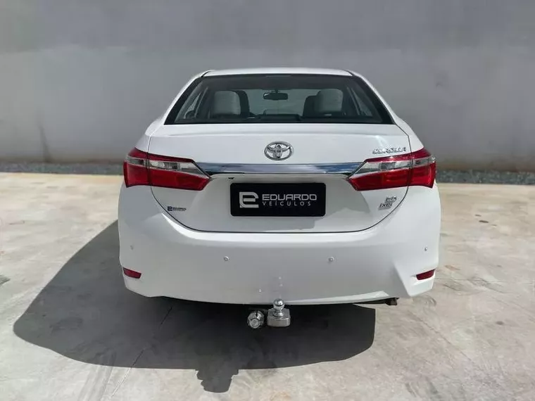 Toyota Corolla Branco 5