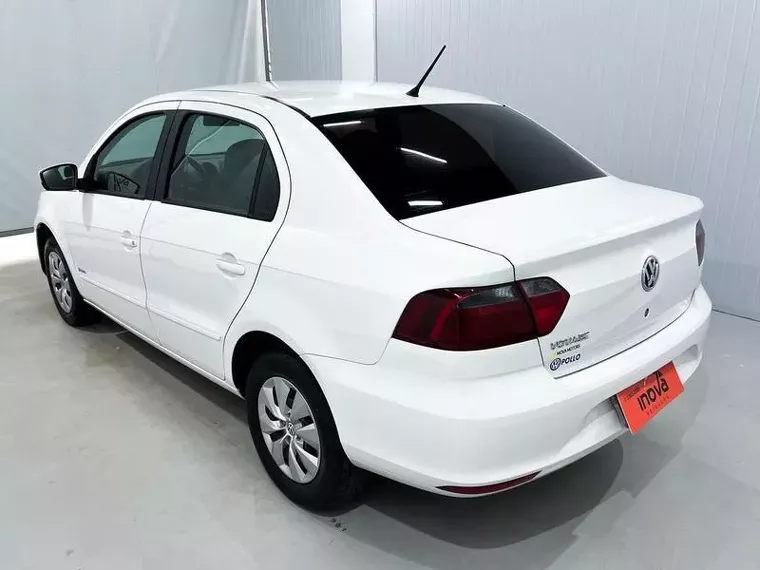 Volkswagen Voyage Branco 12