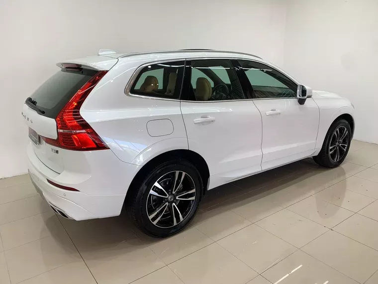 Volvo XC60 Branco 4