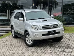 Toyota Hilux SW4