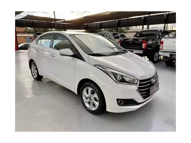 Hyundai HB20S Branco 3