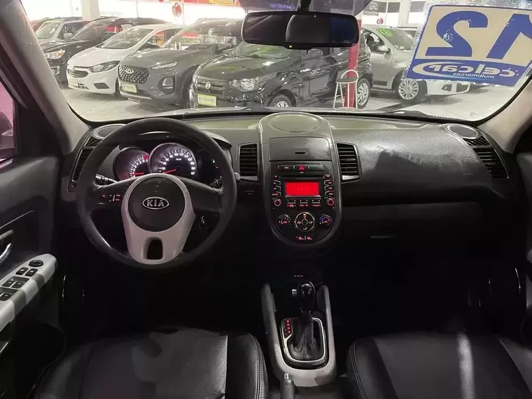 KIA Soul Prata 17