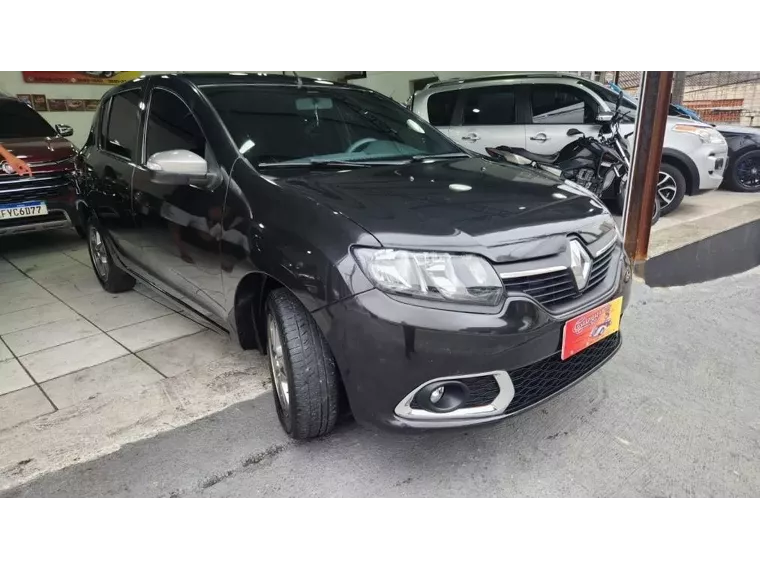 Renault Sandero Preto 3