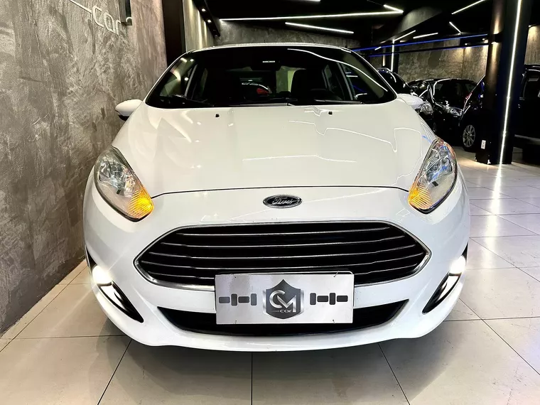 Ford Fiesta Branco 12