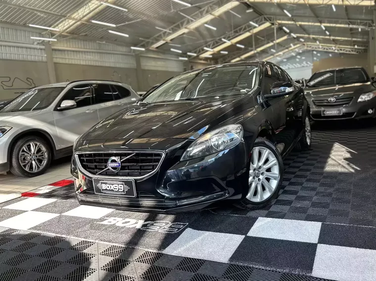 Volvo V40 Preto 17