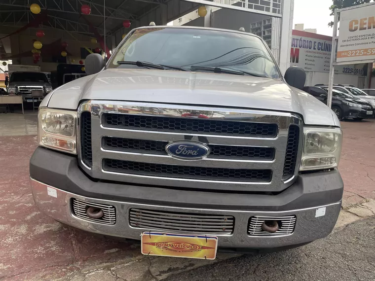 Ford F-350 Prata 11