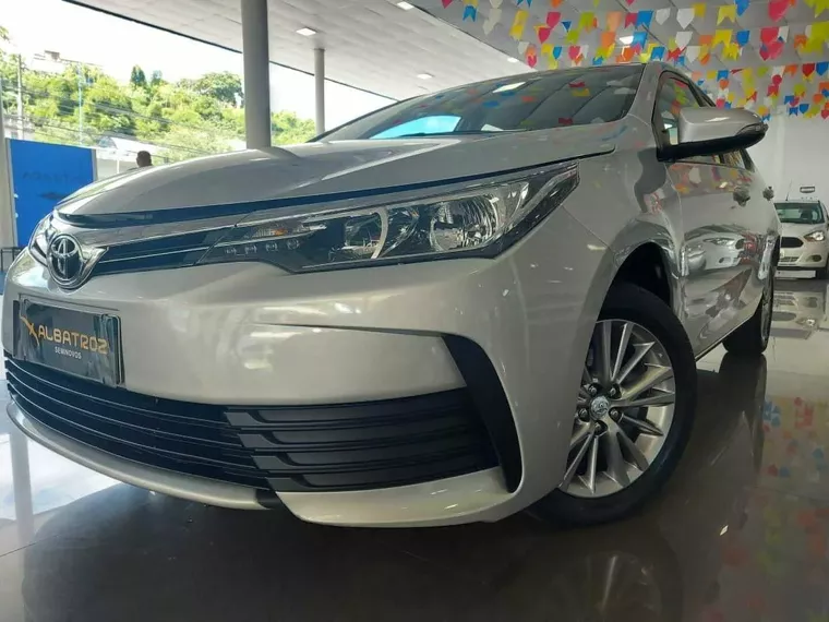 Toyota Corolla Prata 13