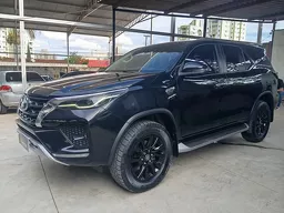 Toyota Hilux SW4