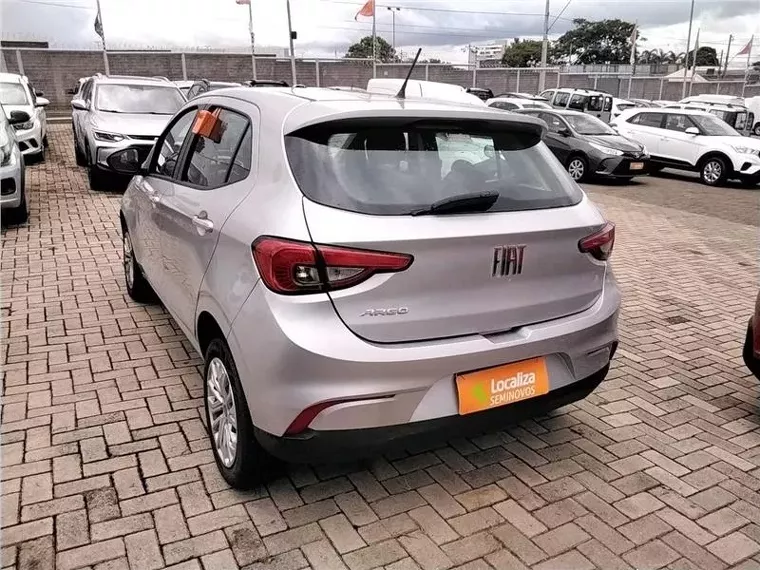 Fiat Argo Prata 4