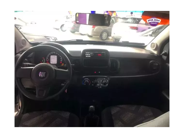 Fiat Mobi Prata 1