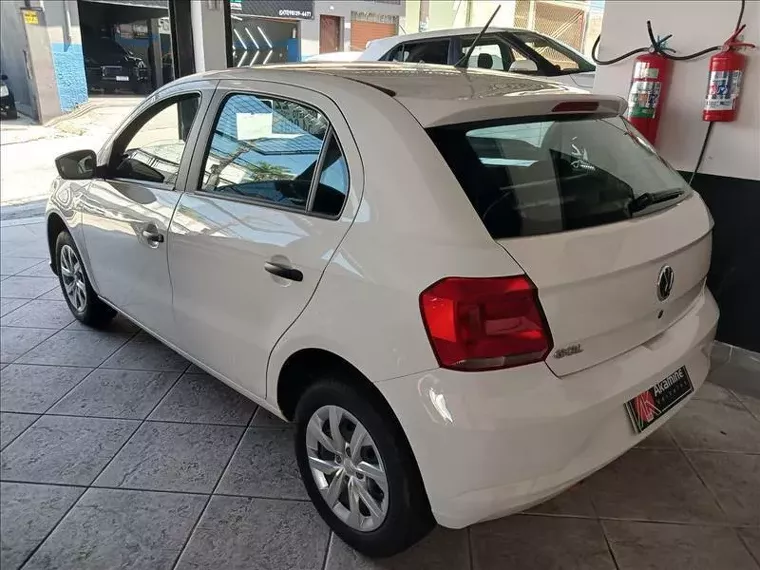 Volkswagen Gol Branco 7