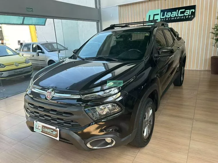 Fiat Toro Preto 2