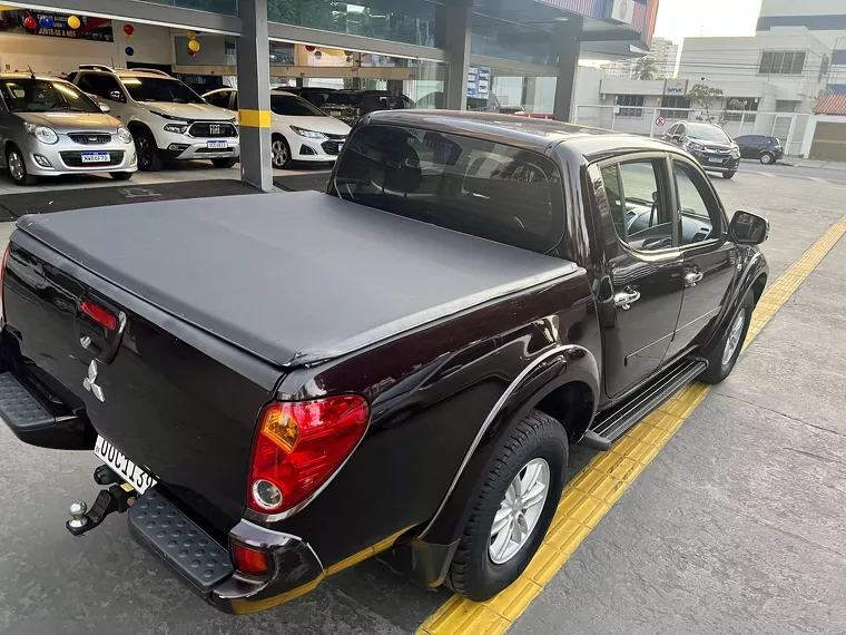 Mitsubishi L200 Vermelho 7