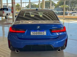 BMW 320i