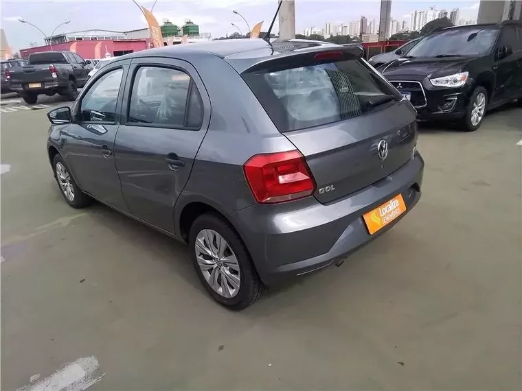 Volkswagen Gol Cinza 4