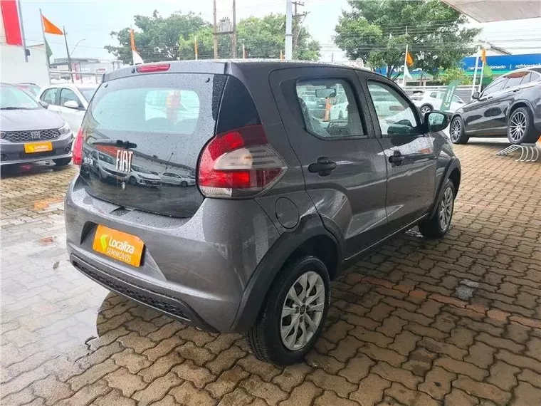 Fiat Mobi Prata 18