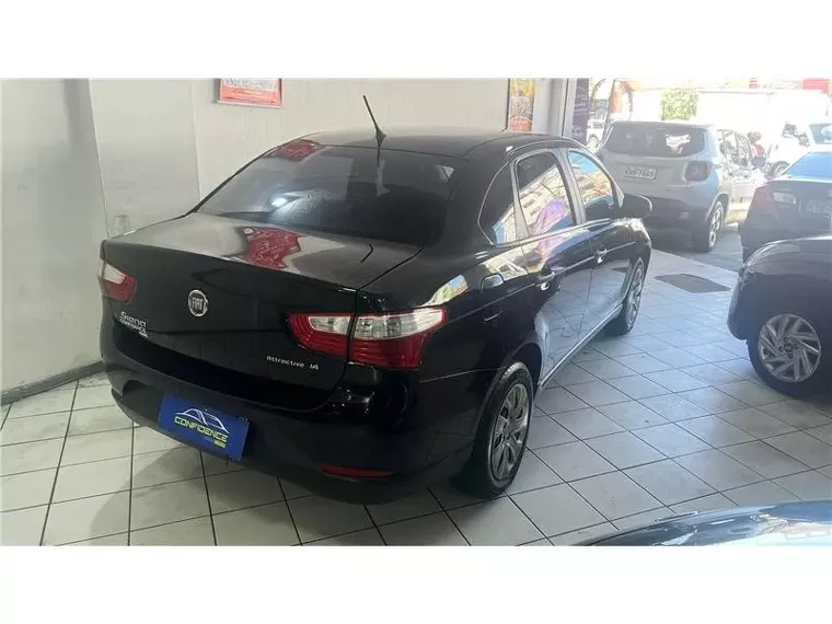 Fiat Grand Siena Preto 11