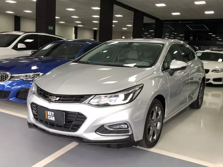 Chevrolet Cruze Prata 3