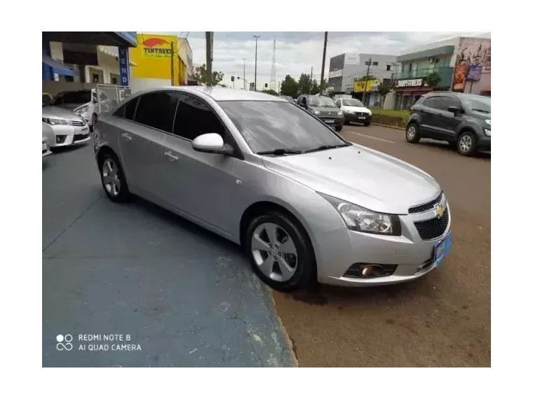 Chevrolet Cruze Prata 4