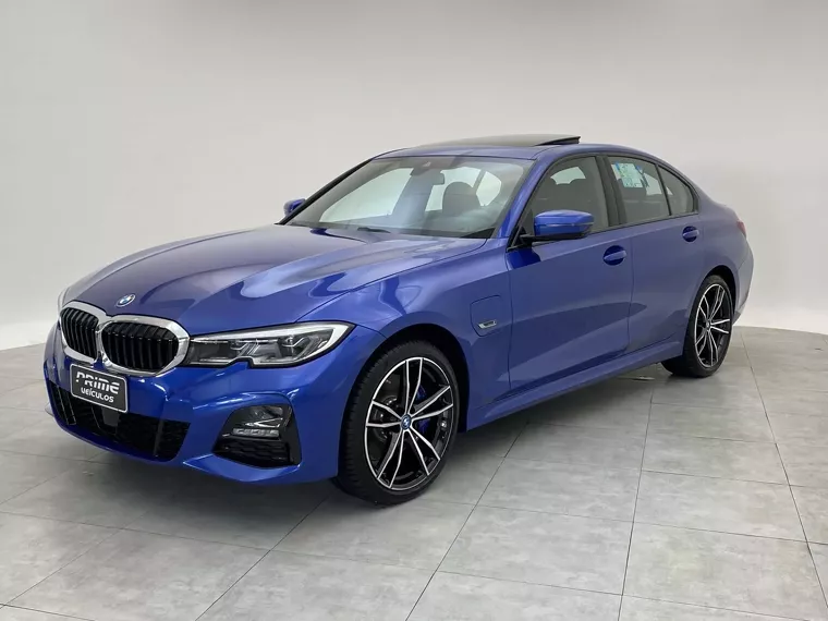 BMW 330e Azul 13