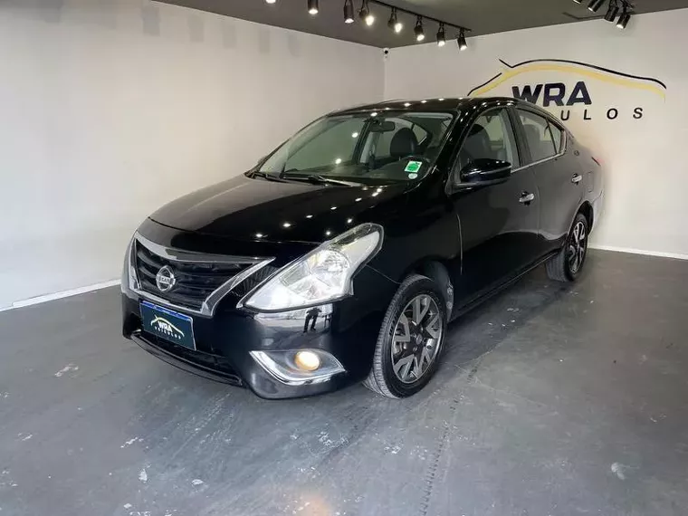 Nissan Versa Preto 3