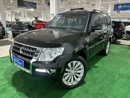 Mitsubishi Pajero Full