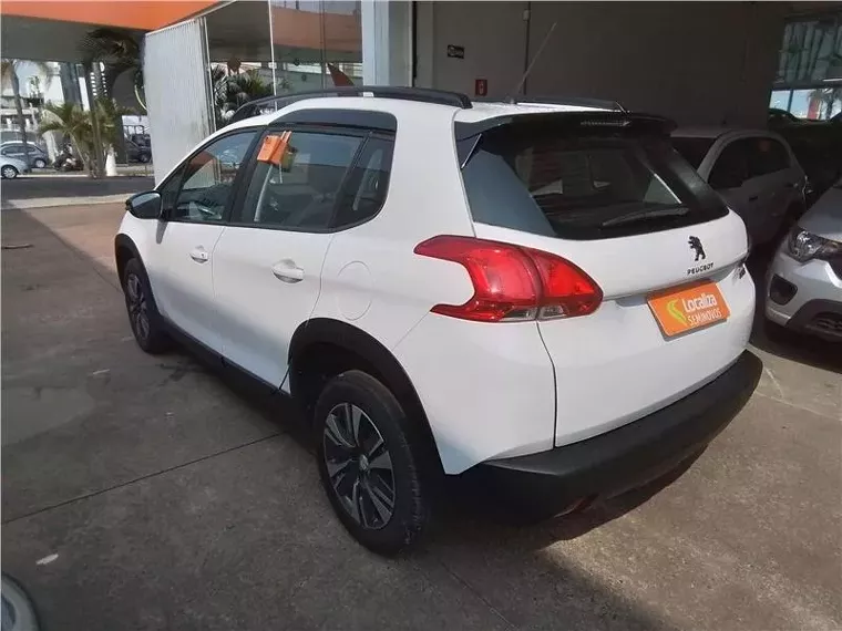 Peugeot 2008 Branco 4