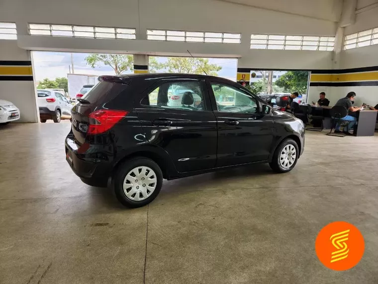 Ford KA + Preto 7