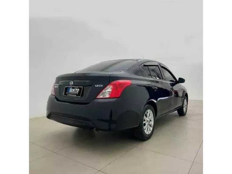 Nissan Versa Preto 2