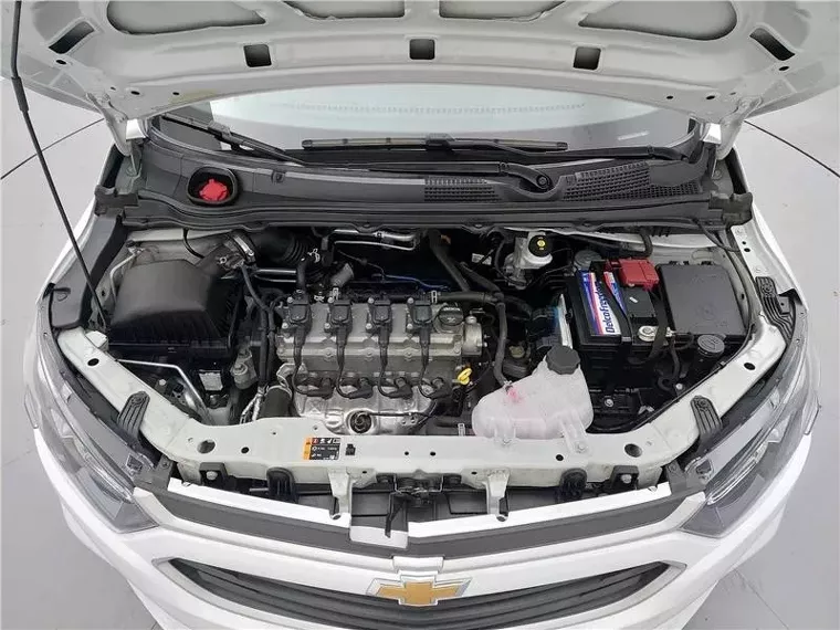 Chevrolet Onix Branco 16