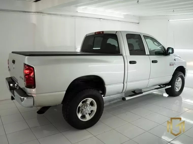 Dodge RAM Prata 12