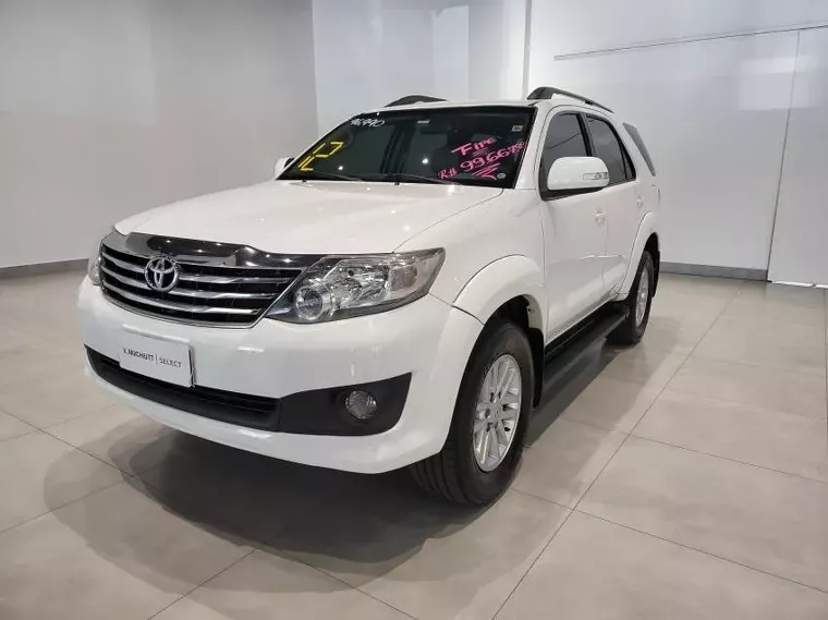 Toyota Hilux SW4 Branco 1