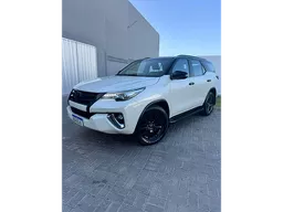 Toyota Hilux SW4
