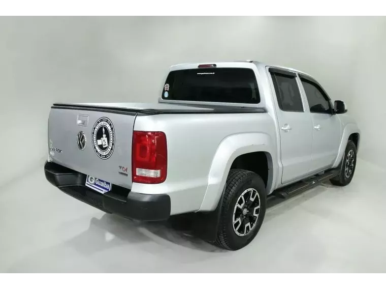 Volkswagen Amarok Prata 16