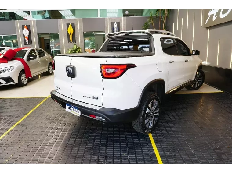 Fiat Toro Branco 16