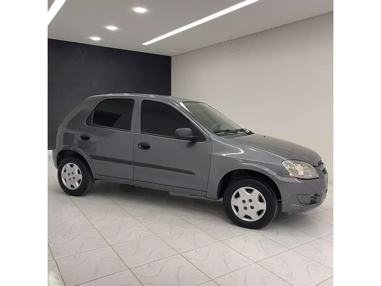 Chevrolet Celta Cinza 2