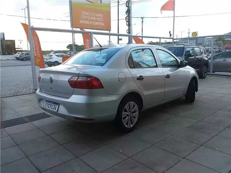 Volkswagen Voyage Prata 18