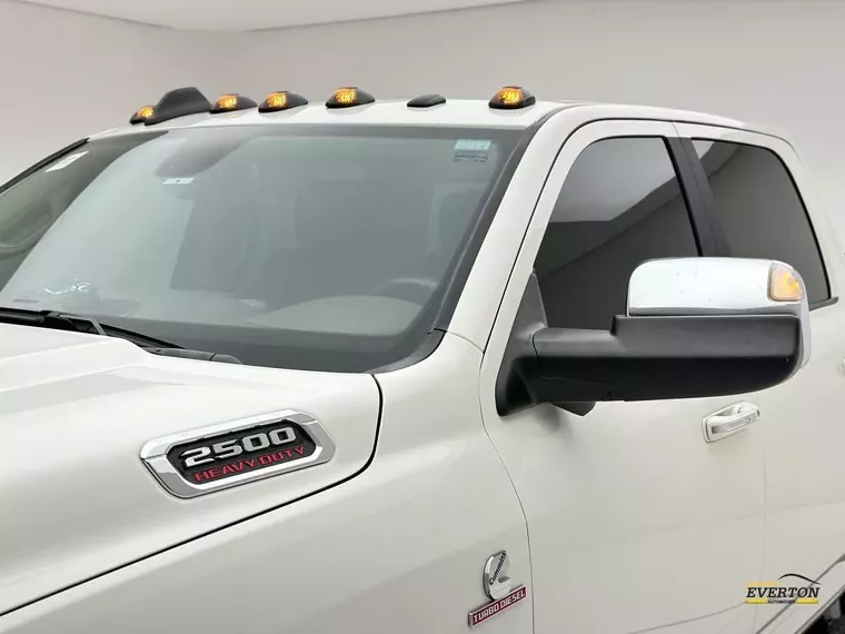 RAM 2500 Branco 10