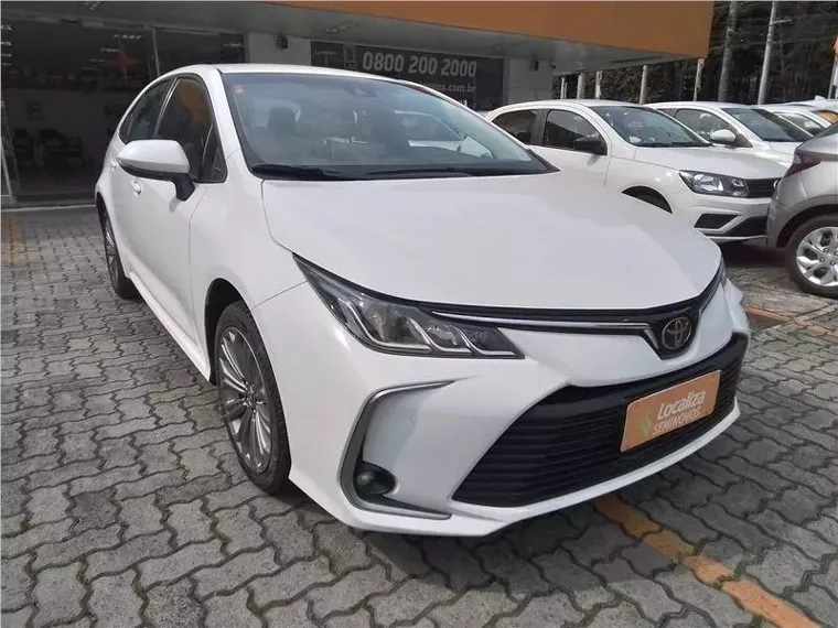 Toyota Corolla Branco 1