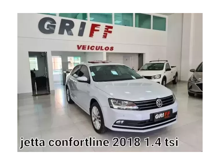 Volkswagen Jetta Prata 4