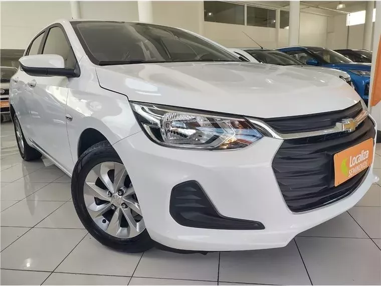 Chevrolet Onix Branco 2