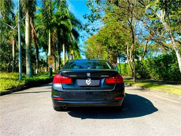 BMW 320i Preto 9