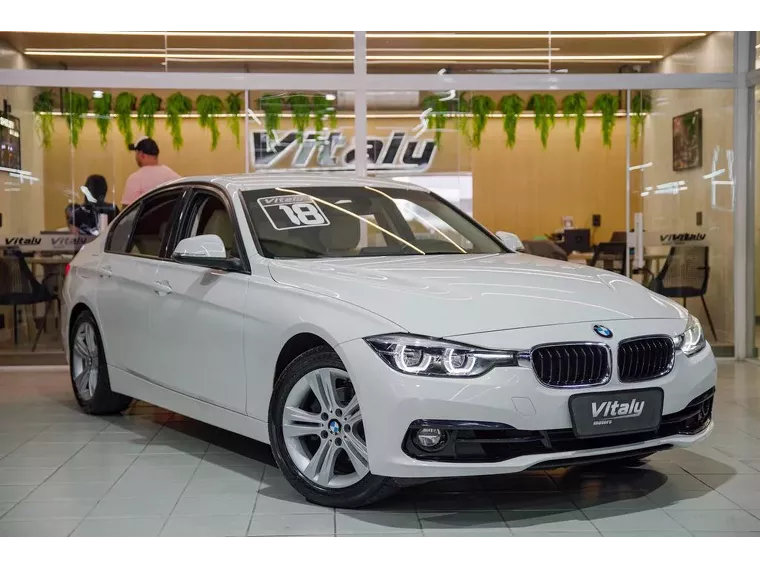 BMW 320i Branco 6