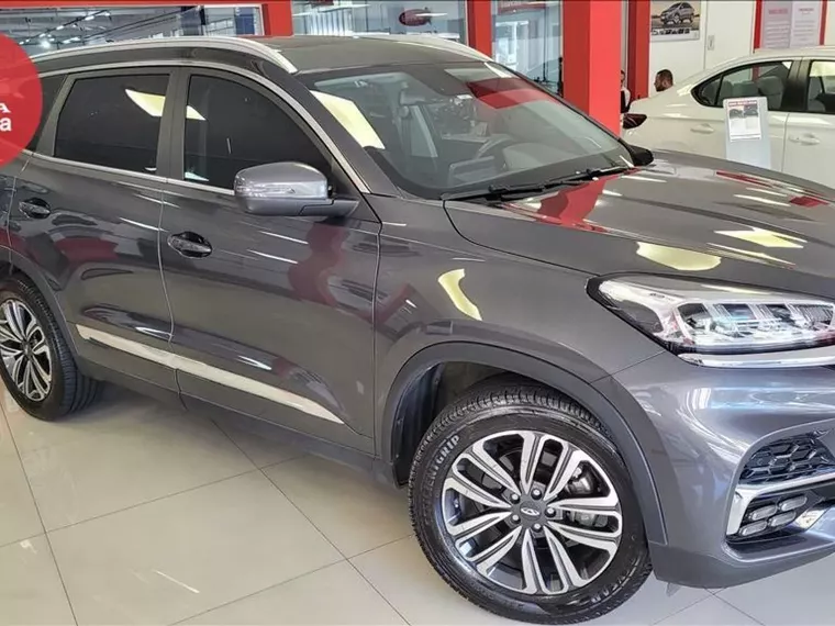 Chery Tiggo 8 Cinza 1